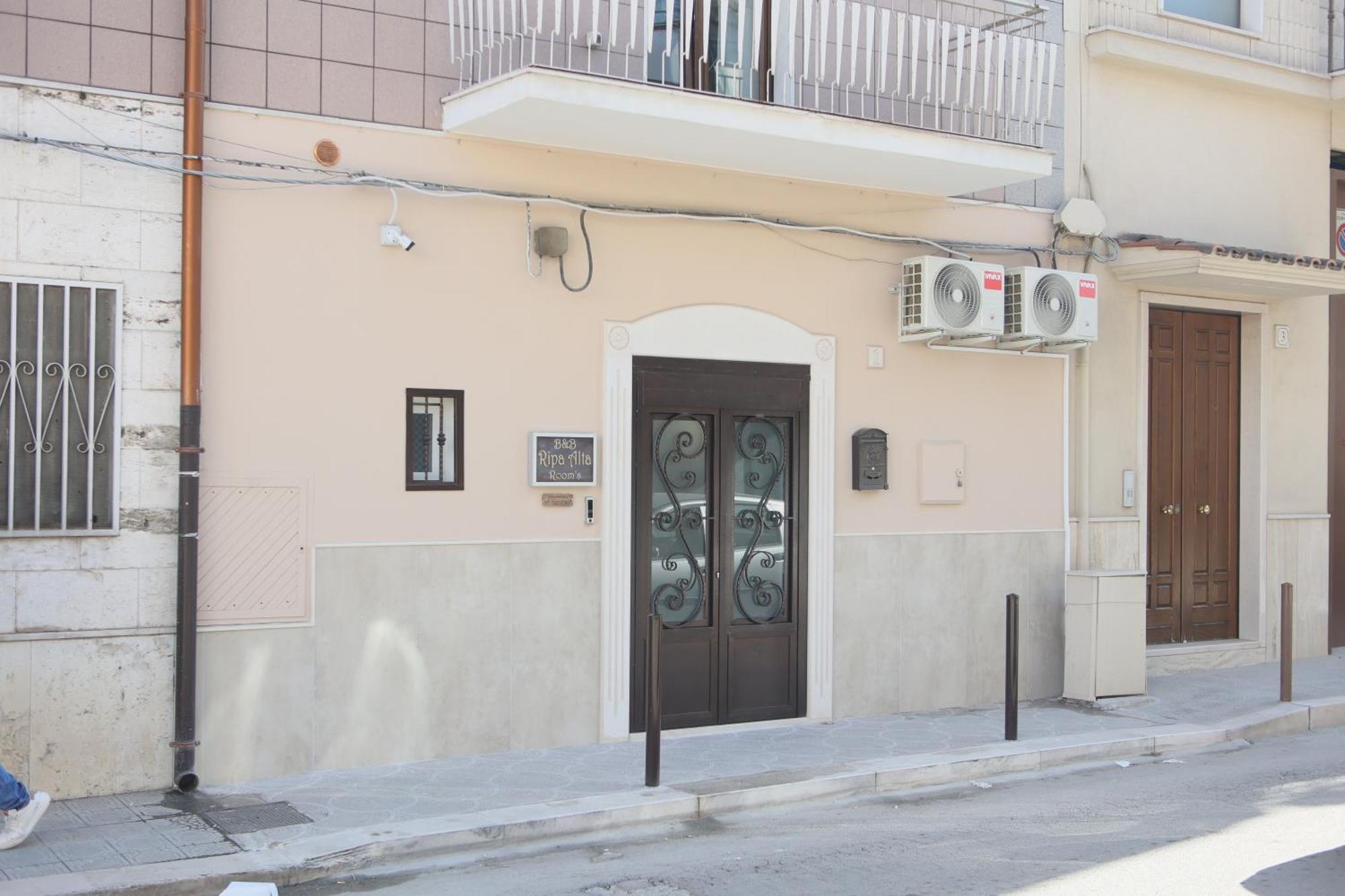 Ripa Alta Room'S Cerignola Buitenkant foto